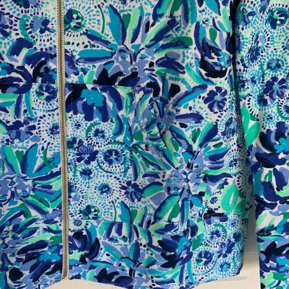 Lilly Pulitzer Leona UPF 50+ Zip-Up Top, High Manetenance, size XS NWT - Picture 4 of 8